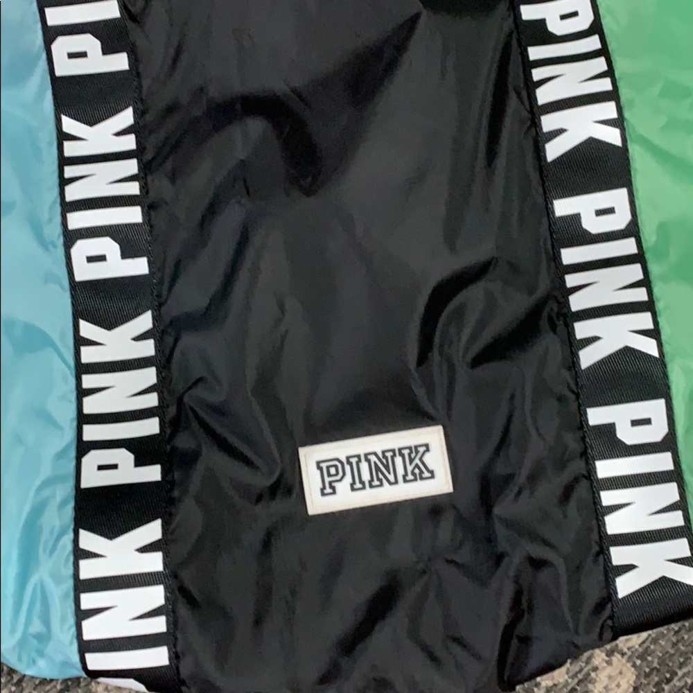 Pink tote! - Picture 2 of 2